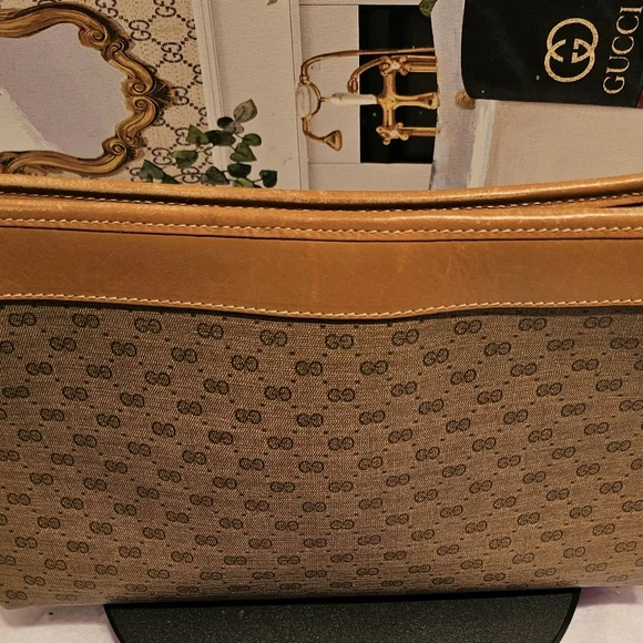 Gucci Microguccissima Vintage Leather Pouch- (COA) Certificate - Picture 5 of 16